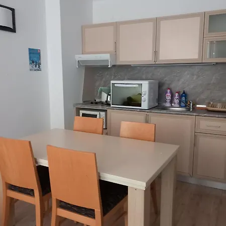 в стената, пампорово Apartament Smolyan